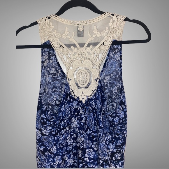 Forever 21 Top - Picture 3 of 5